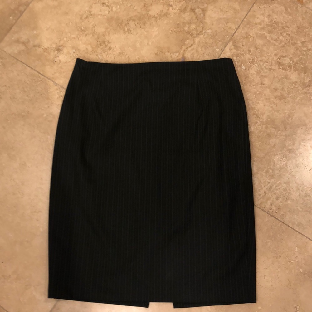 Elie Tahari black pinstriped skirt